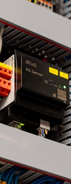 Phoenix Contact bringt virtuelle SPS mit Virtual PLCnext Control auf den Markt