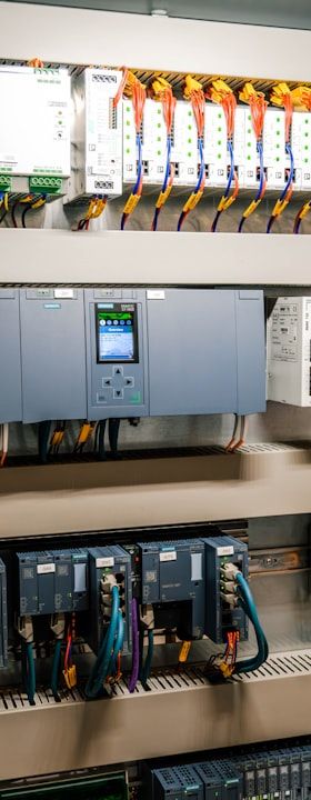 Phoenix Contact erweitert Contactron-Drehzahlstarter um steckbares IO-Link-Netzwerkmodul