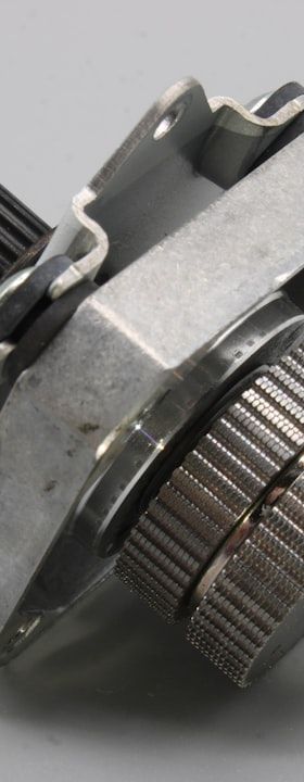 Kübler Group stellt integrierte Servomotoren mit vereinter Motor-, Elektronik- und Sensorikeinheit vor