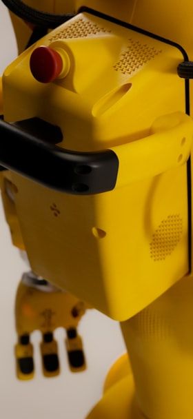 Teach-in, Offline-Programmierung und KI-gestützte Bewegungsplanung: Wie Roboter ihren Weg lernen