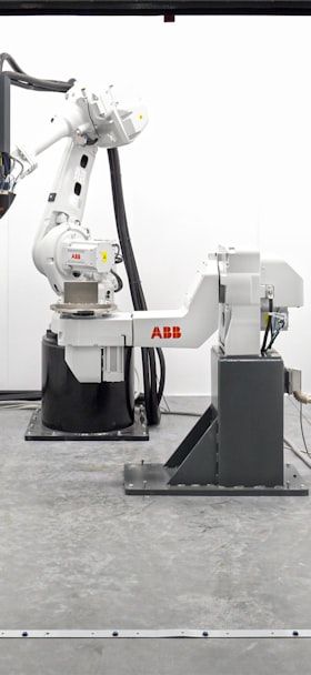 Wegplanung und Kollisionsvermeidung in der Robotik: Algorithmen, Verfahren und ihre Grenzen
