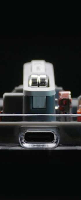 Kübler bringt IO-Link-Drehgeber für Single- und Multiturn-Anwendungen