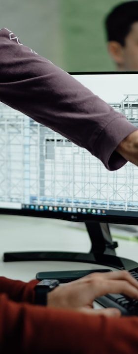 Agentic AI in der Automobilindustrie: Vorreiter bringen Produkte dreimal schneller auf den Markt